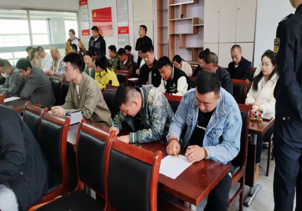 市交通運(yùn)輸局組織召開2024年“旅游季”小微型客車租賃企業(yè)安全生產(chǎn)工作會議